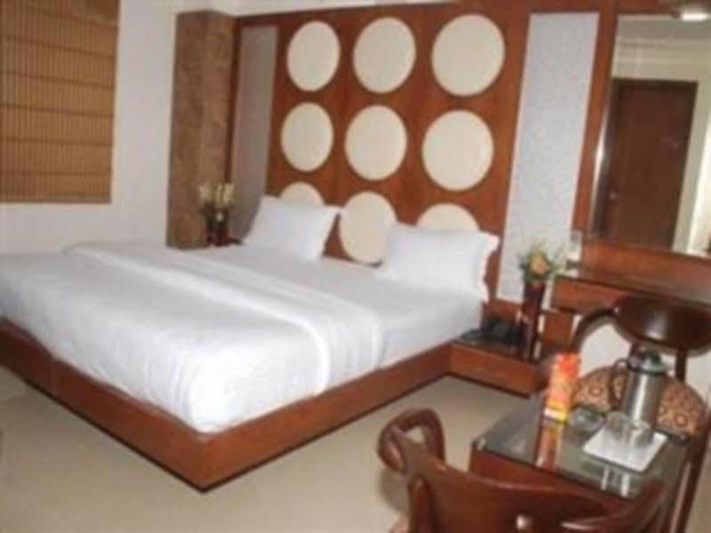 Hotel High 5 Land Delhi  Esterno foto